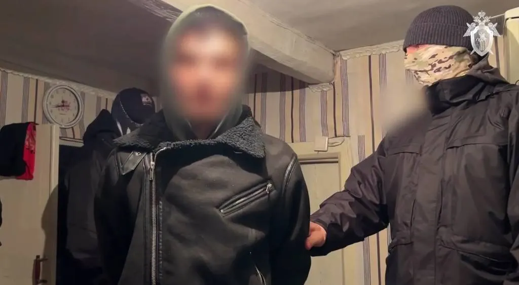 17-летнего члена белгородской банды подростков опознали по кровавым видео и пришли с обысками