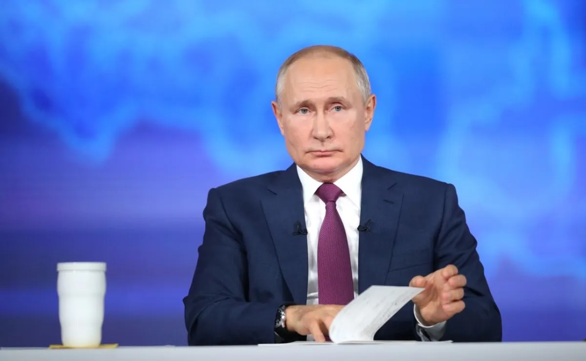 Путин ответил на обращение к прямой линии с текстом 