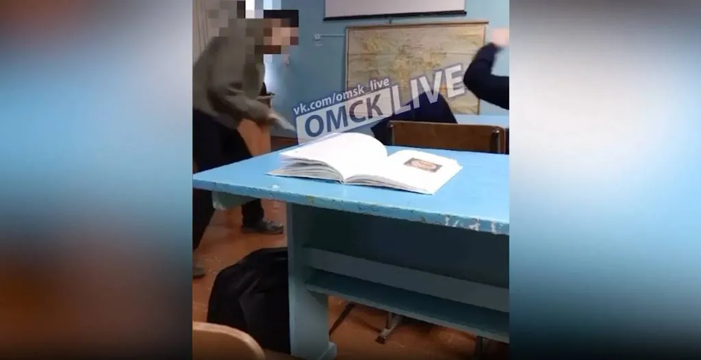 Кошмарящим омскую школу внуком директора заинтересовался лично Бастрыкин
