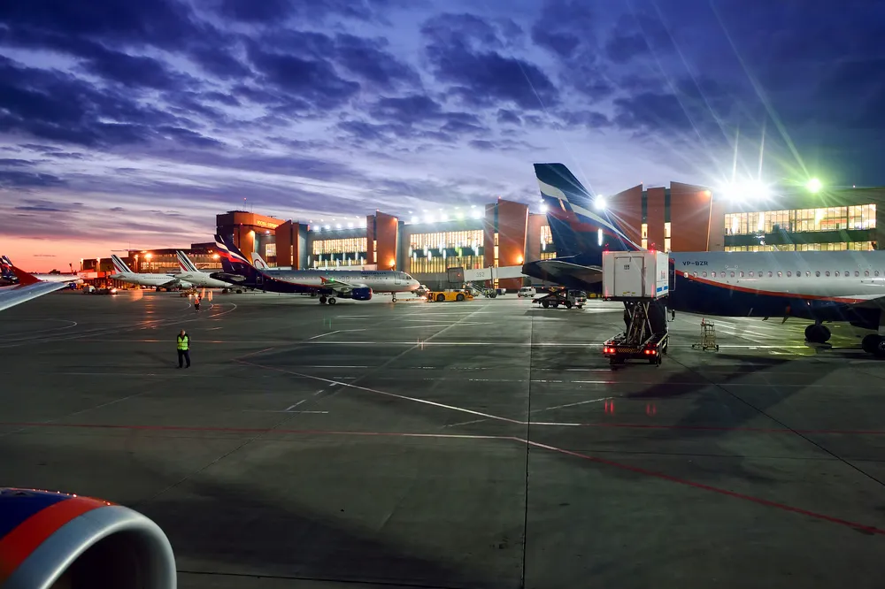 Cosmos moscow sheremetyevo airport