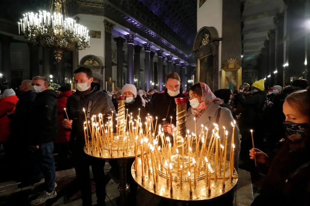 ПОЧЕМУ В РОССИИ РОЖДЕСТВО 7 ЯНВАРЯ, А НЕ 25 ДЕКАБРЯ. ГДЕ СЕЙЧАС ПРАЗДНУЮТ РОЖДЕСТВО.