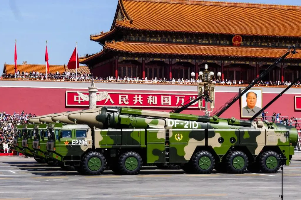 Вода вместо топлива: В США раскрыли шокирующие масштабы военной коррупции в Китае