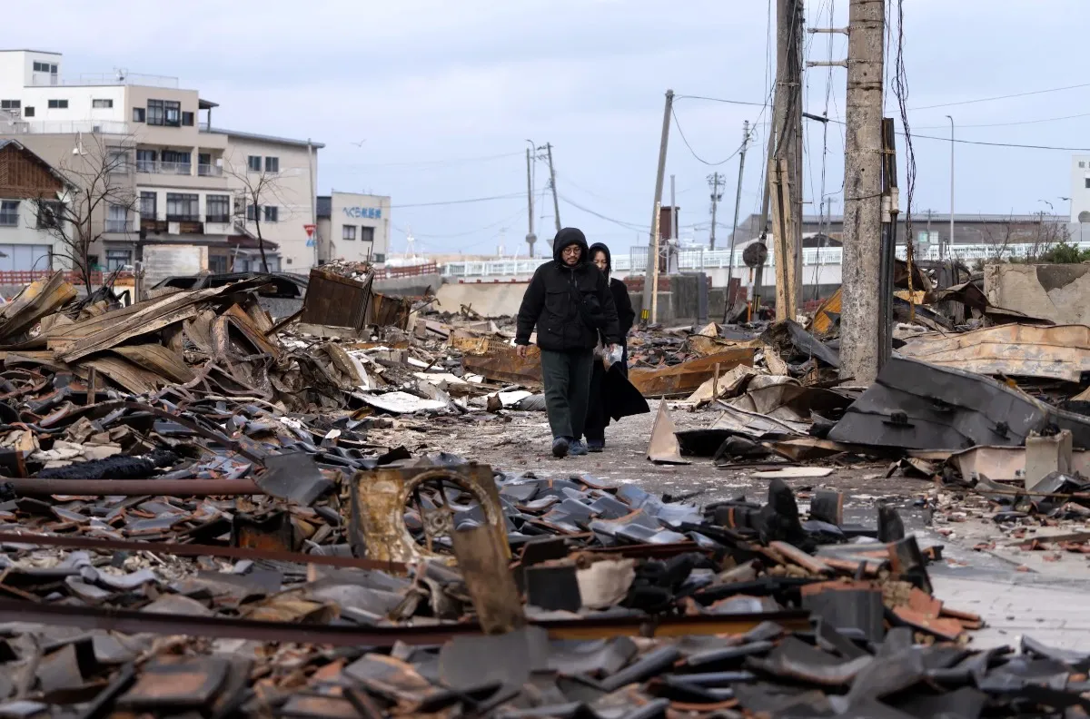 В Японии через 5 дней после землетрясения в разрушенном доме нашли живую женщину