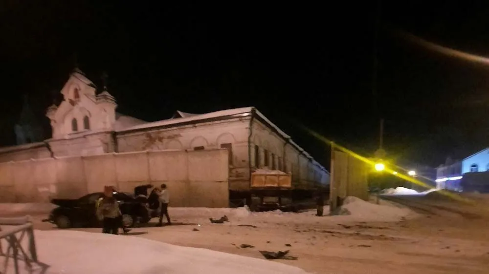 В Прикамье грузовик протаранил стену женского монастыря в канун Рождества