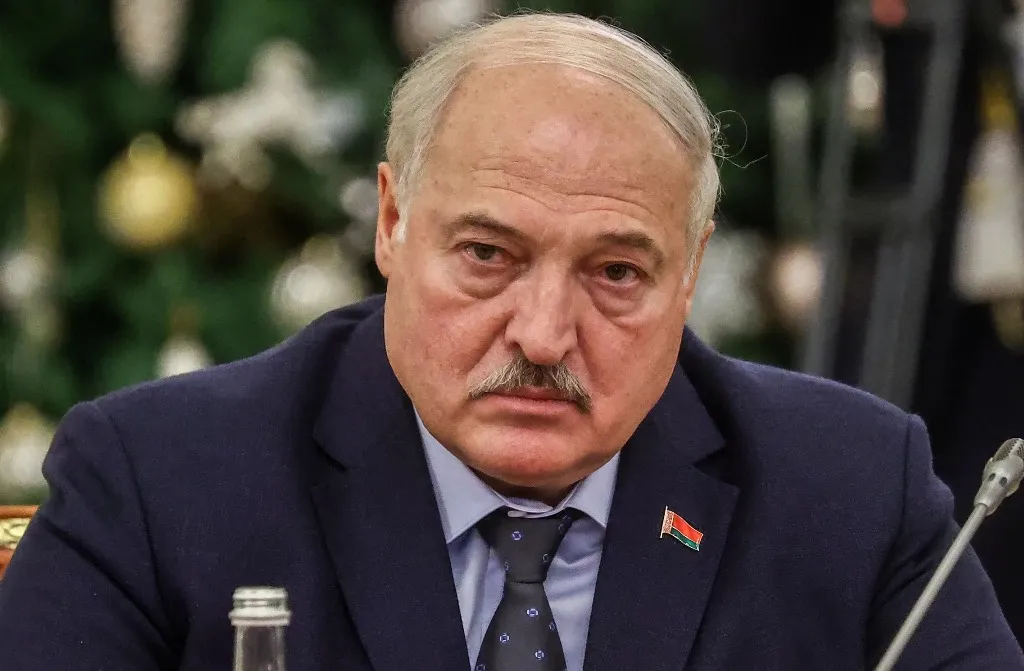 "На нас будут тренироваться": Лукашенко пообещал белорусам непростой год