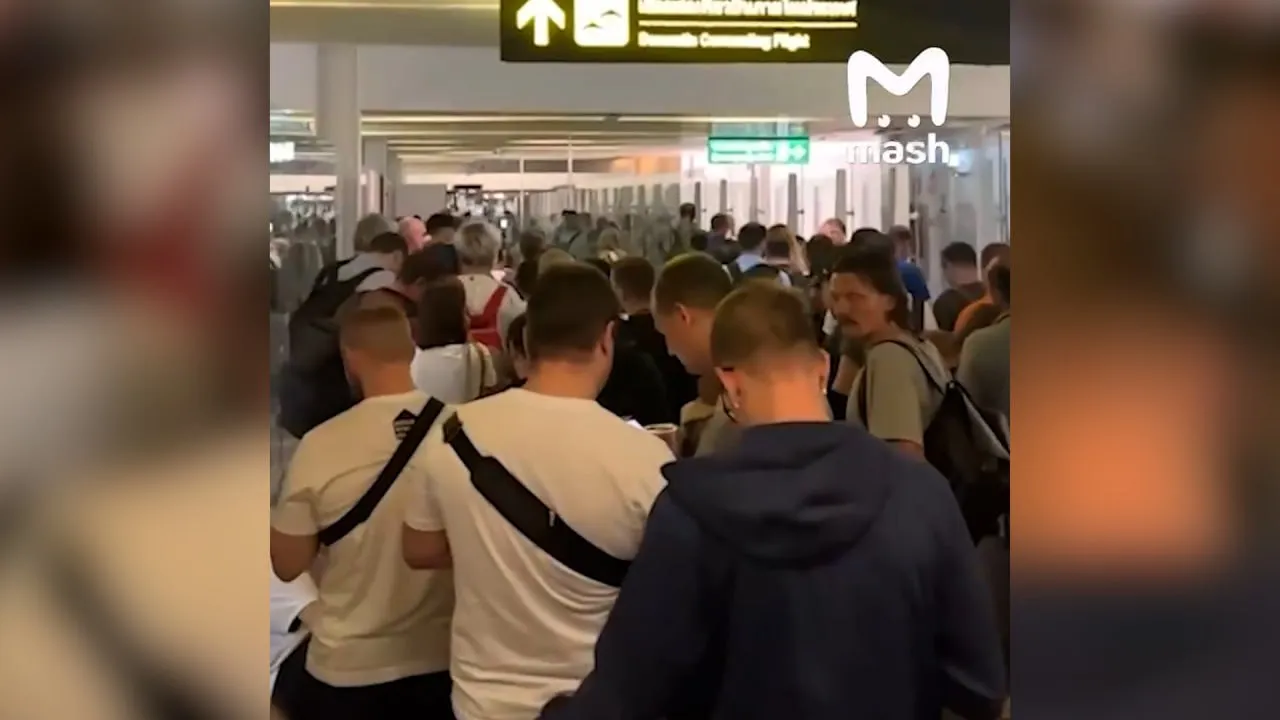 400 россиян на сутки застряли в аэропорту Пхукета и теперь опоздают на работу