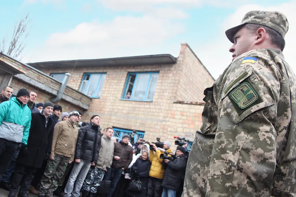 На Украине призывникам дали всего три дня, чтобы забрать с почты повестку