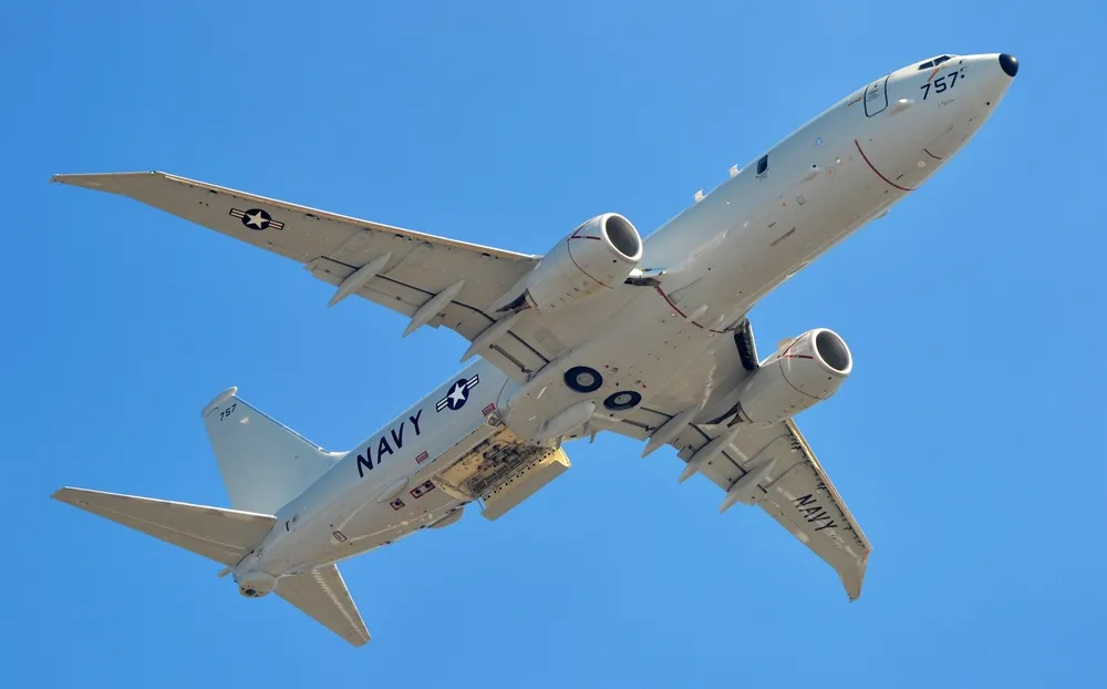 Boeing P-8 Poseidon коалиции приблизился к Су-35 ВКС РФ над Средиземным морем