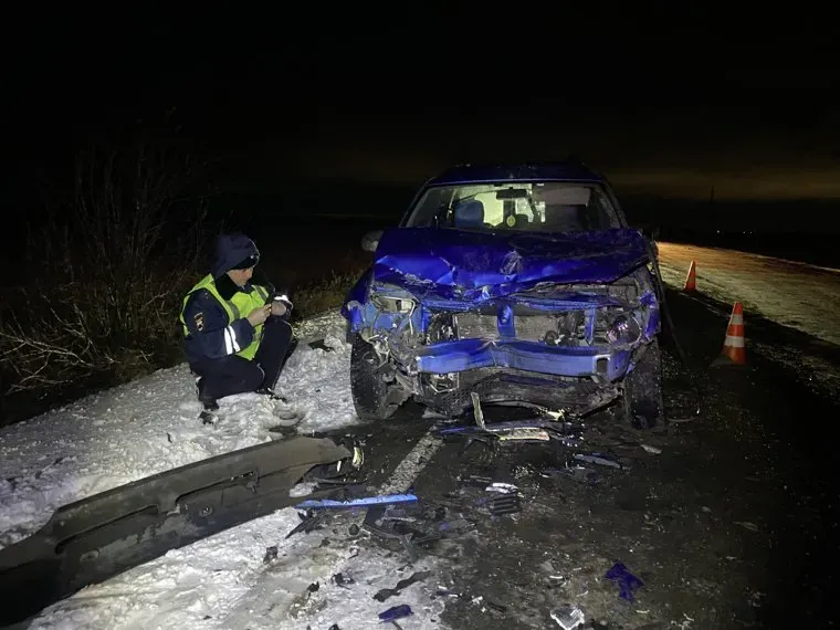 Двое детей пострадали в ДТП с двумя автомобилями в Свердловской области