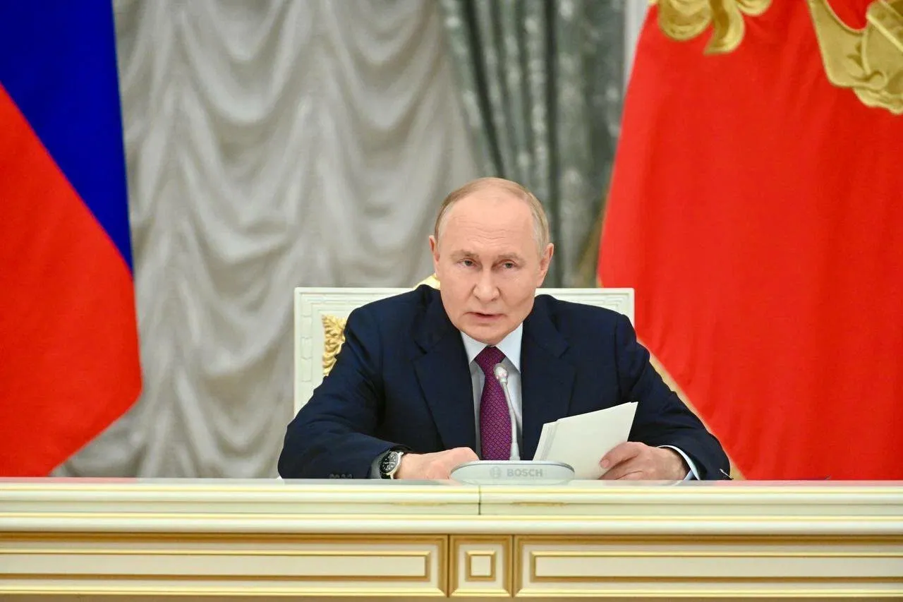 Ушаков: Встреча Путина и Зеленского в практическом ключе никогда не обсуждалась