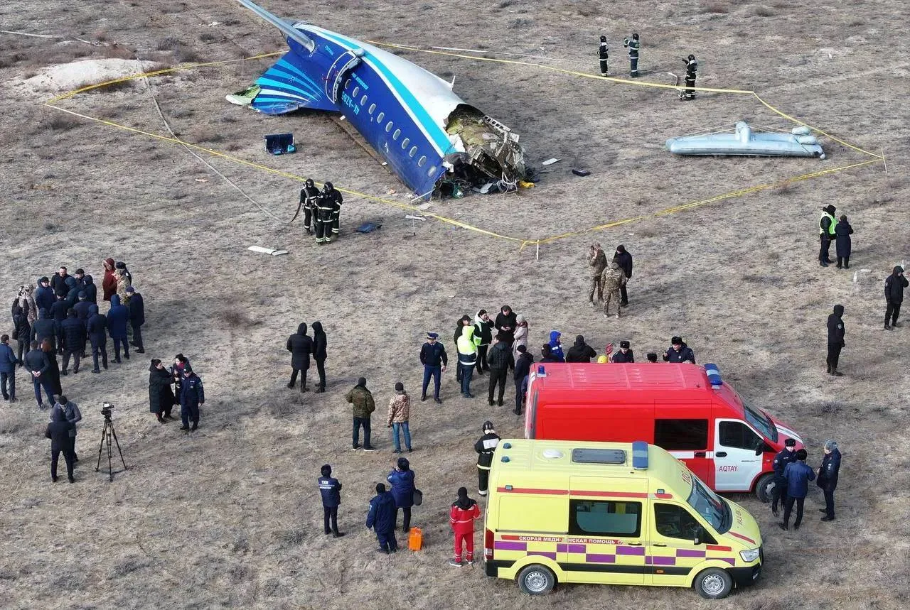 Azerbaijan Airlines опубликовала список пассажиров разбившегося самолёта