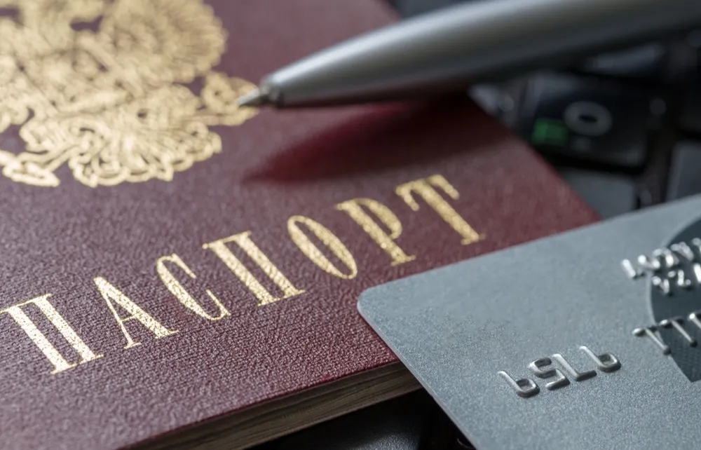 Юрист раскрыла, стоит ли менять паспорт, если вы в нём больше не похожи на себя
