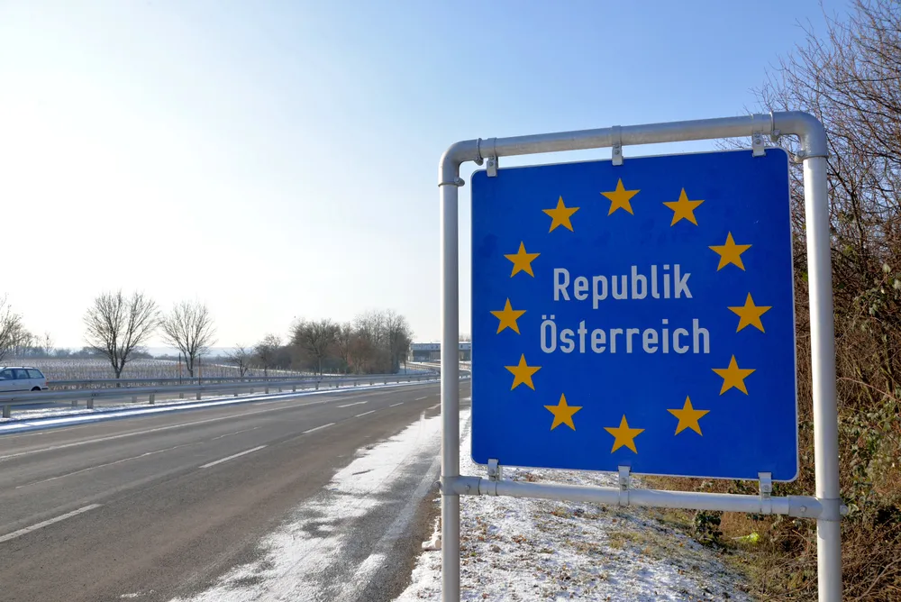 Австрия продлила пограничный контроль на границе с Чехией до 16 апреля