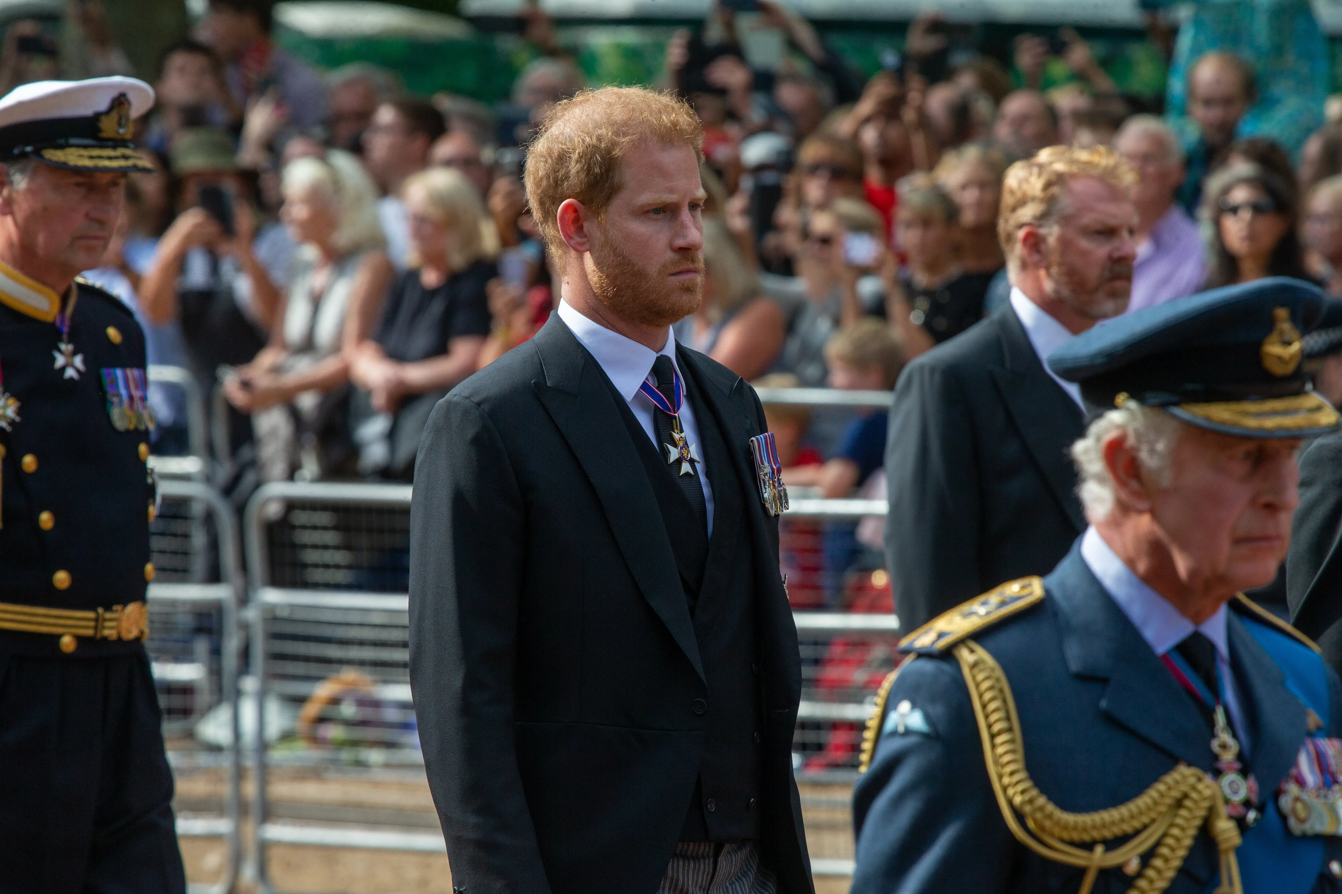 Принц Гарри расстроен из-за отлучения его детей от важных королевских ритуалов