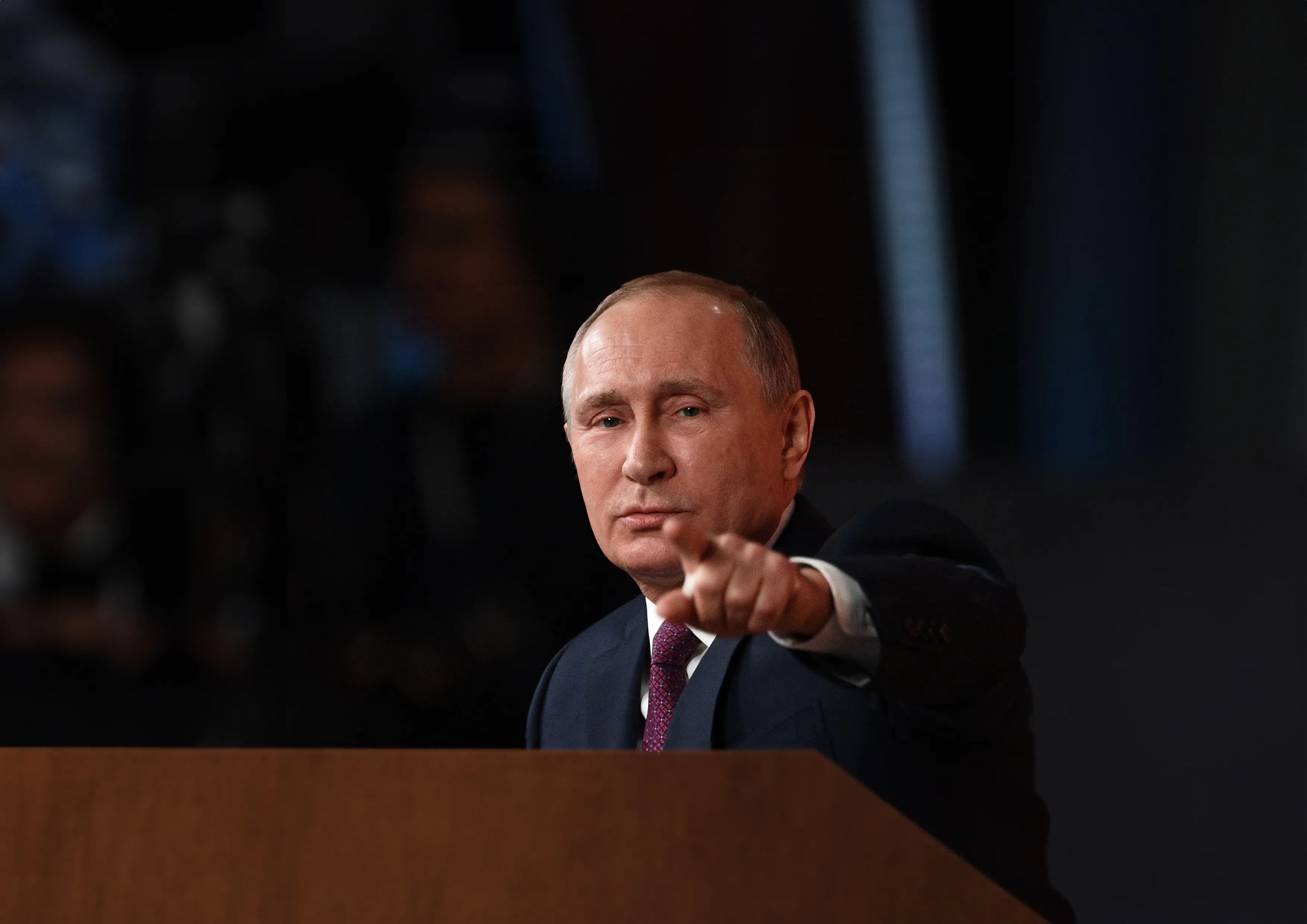 Опрос показал, сколько россиян доверяют Путину и одобряют его работу