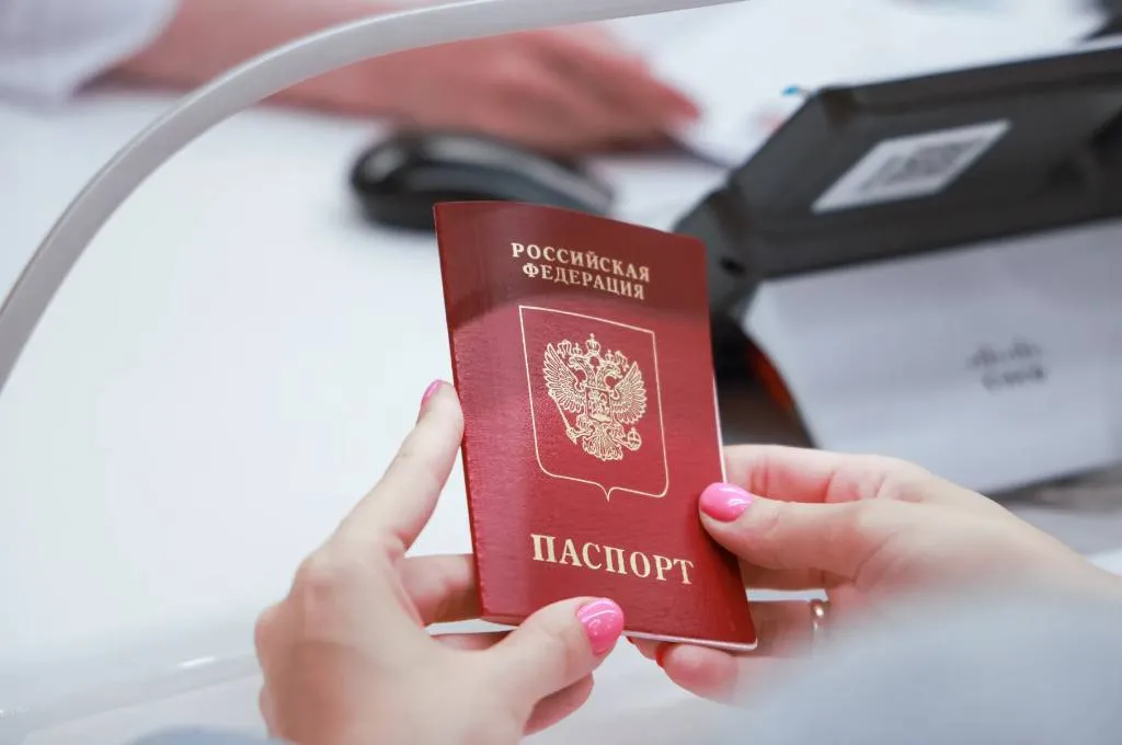 МВД опровергает, что в загранпаспортах россиян массово находят ошибки