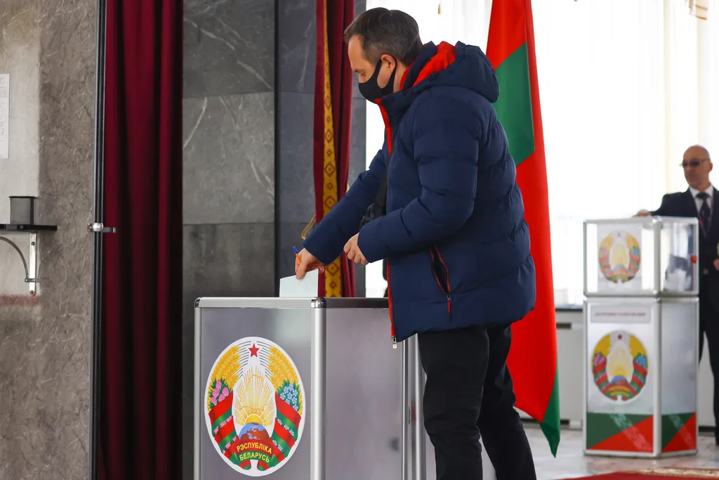 В Белоруссии начался первый в истории единый день голосования