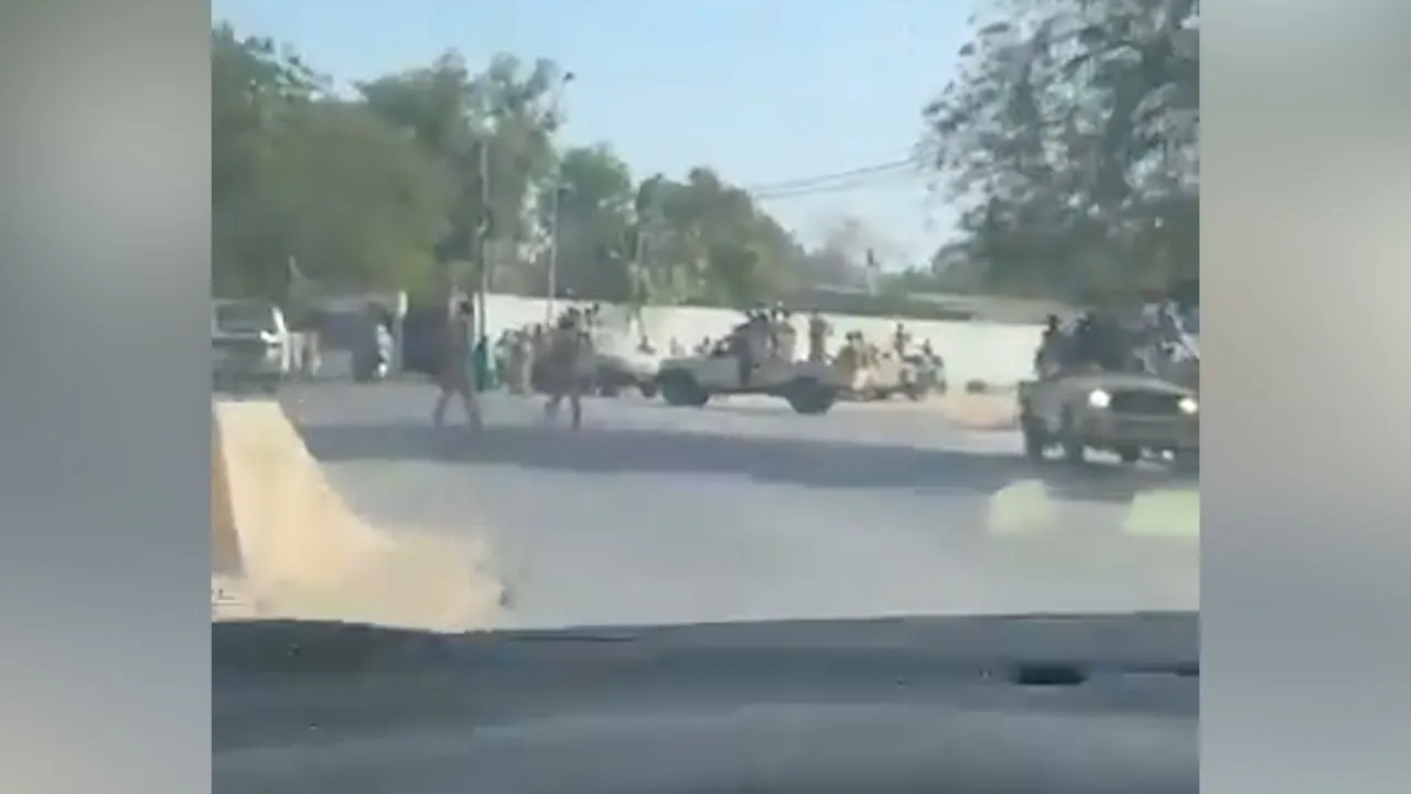 В столицу Чада стянули военную технику, группа бойцов движется ко дворцу президента