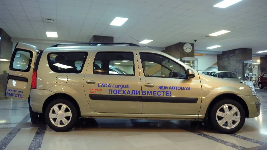 АвтоВАЗ запатентовал внешний вид для новой Lada в кузове универсал