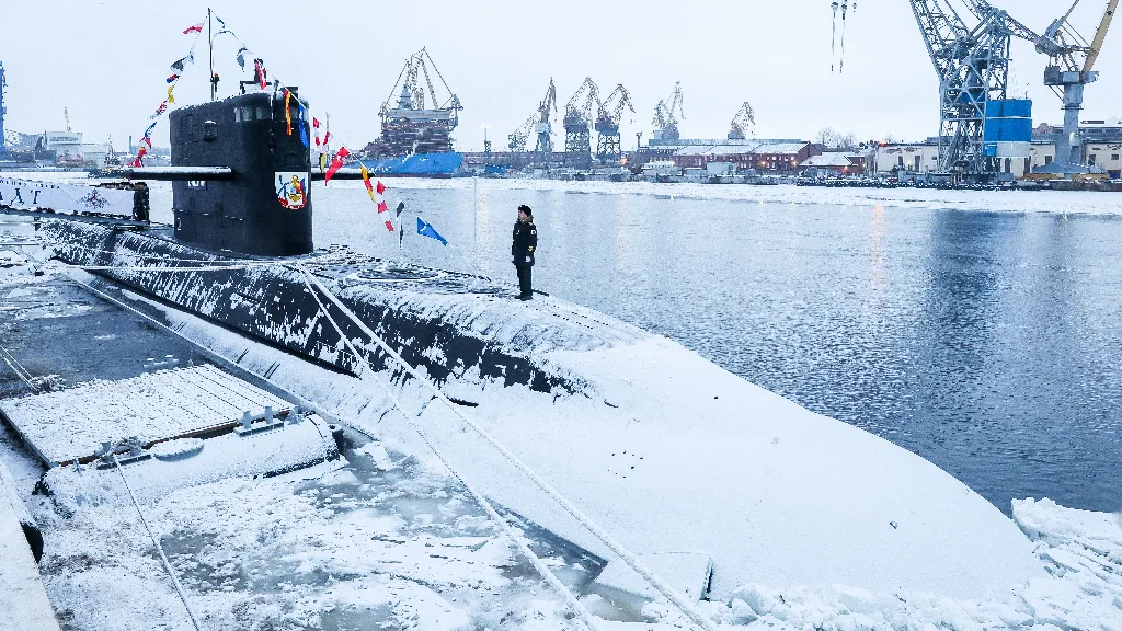 В Северодвинске прошла церемония вывода из эллинга подлодки "Князь Пожарский"