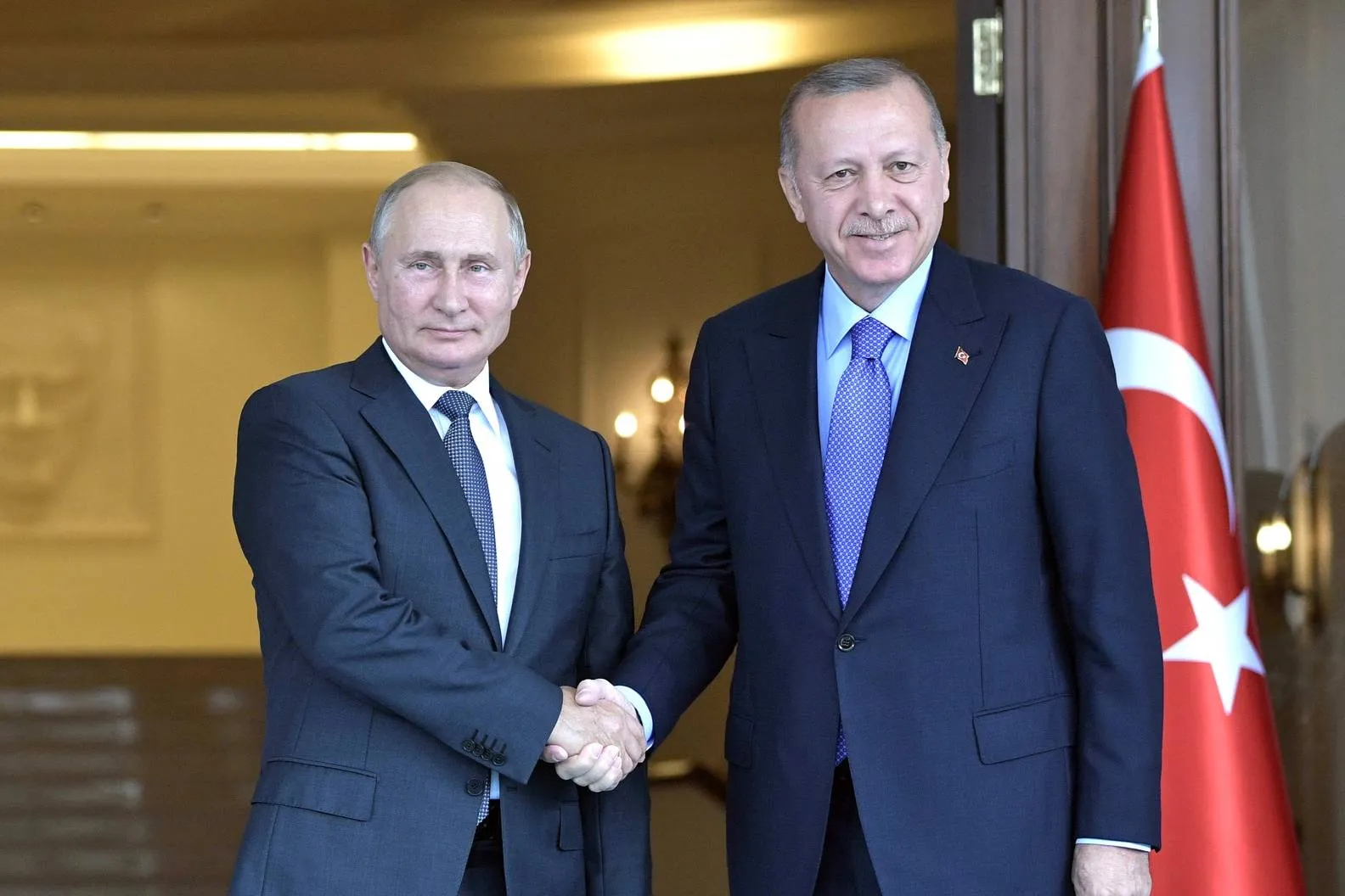 МИД Турции: Переговоры Путина и Эрдогана затронут Сирию, зерно и АЭС 
