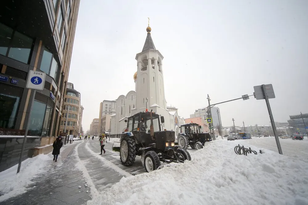 Москвичам рассказали, когда в столице начнёт таять снег