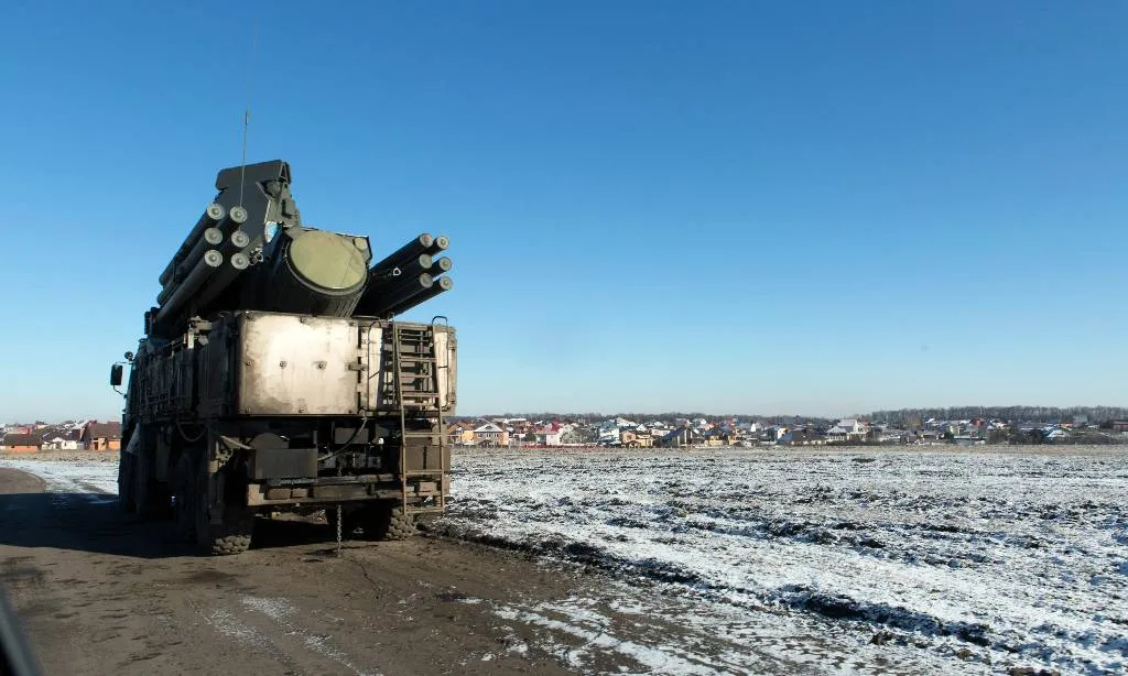 Система ПВО отразила третью за день атаку на Белгород