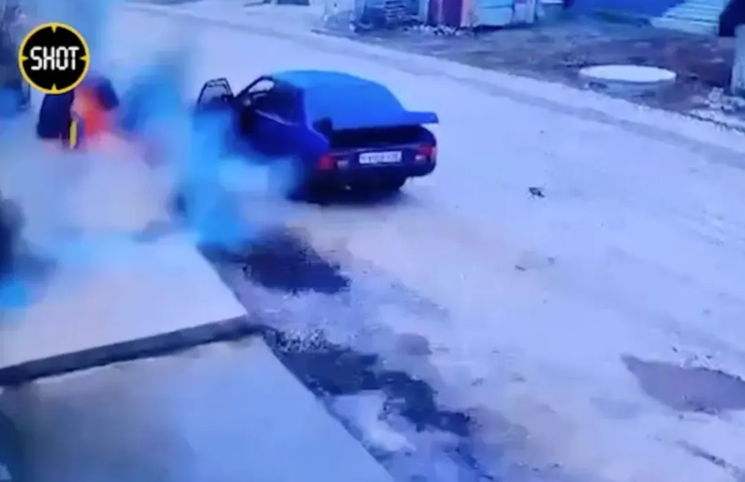Убийственный взрыв из-за брошенного в канализацию окурка в Дагестане попал на видео