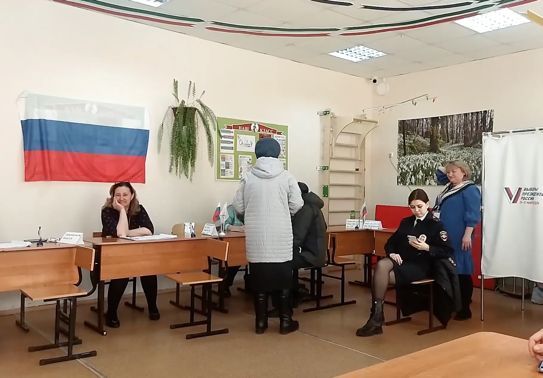 Политолог назвал три причины высокой явки избирателей в Сибири