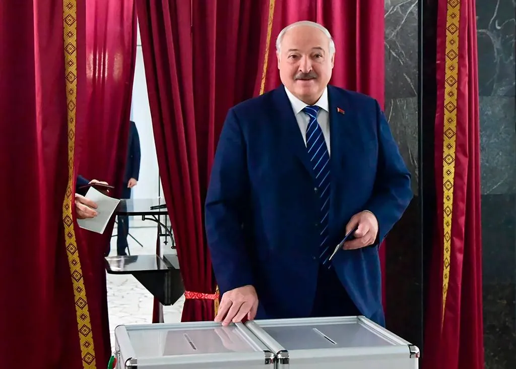 Лукашенко созвонился с Путиным и поздравил с победой на выборах