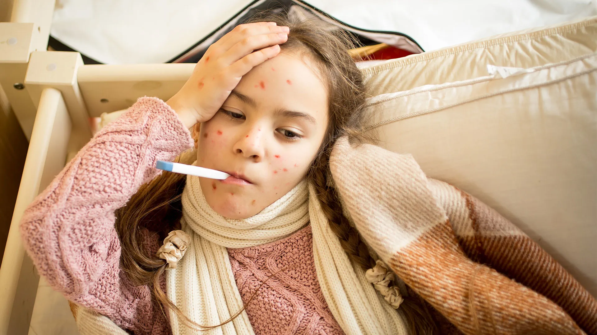 Дети в крапинку: Что известно о ситуации с заболеваемостью и вакцинацией от кори в России 