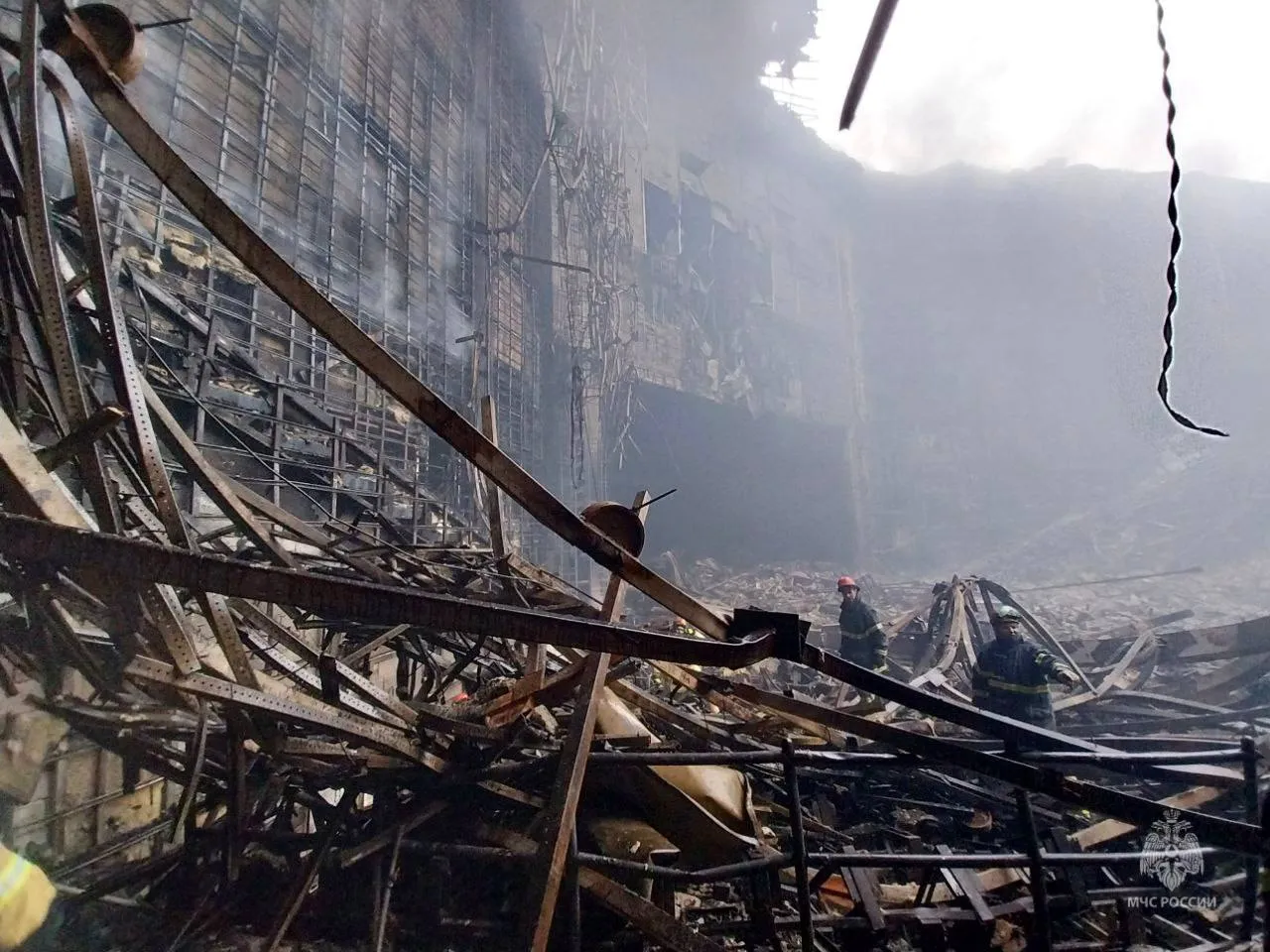 Спасатели разобрали более 90% завалов в "Крокусе"