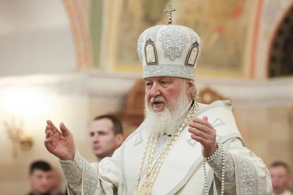 Патриарх Кирилл поручил усилить безопасность храмов после теракта в 