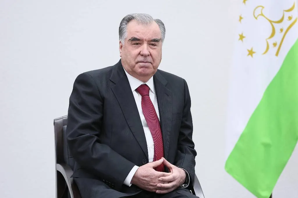 Рахмон заверил в солидарности граждан Таджикистана с братским российским народом