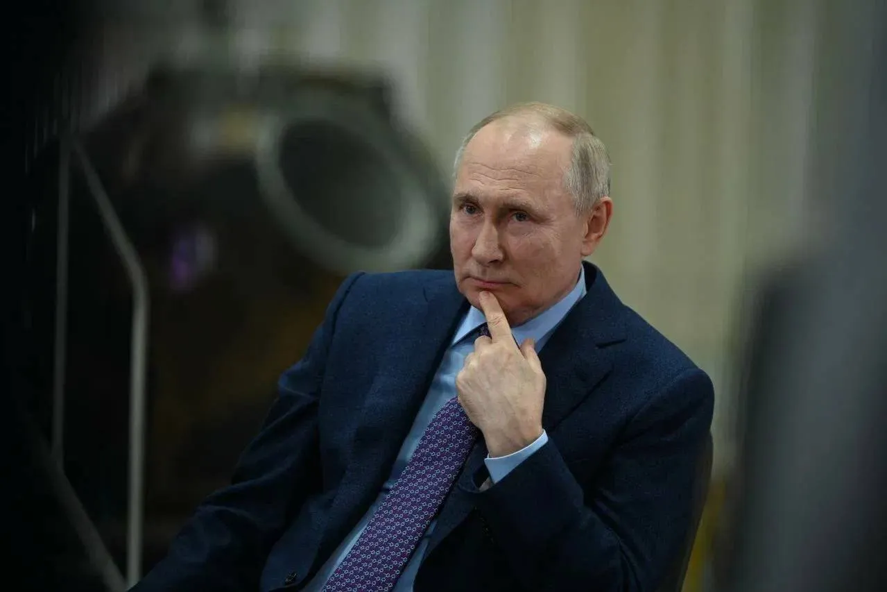 Путин заявил о тревоге из-за лозунгов в духе 