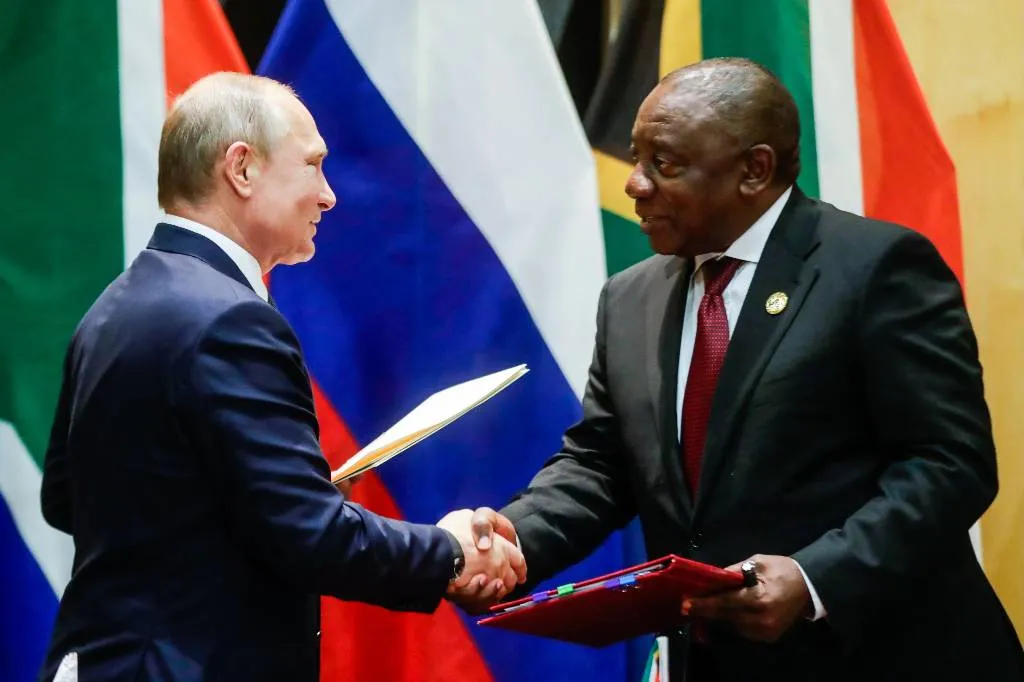 Путин переговорил по телефону с президентом ЮАР