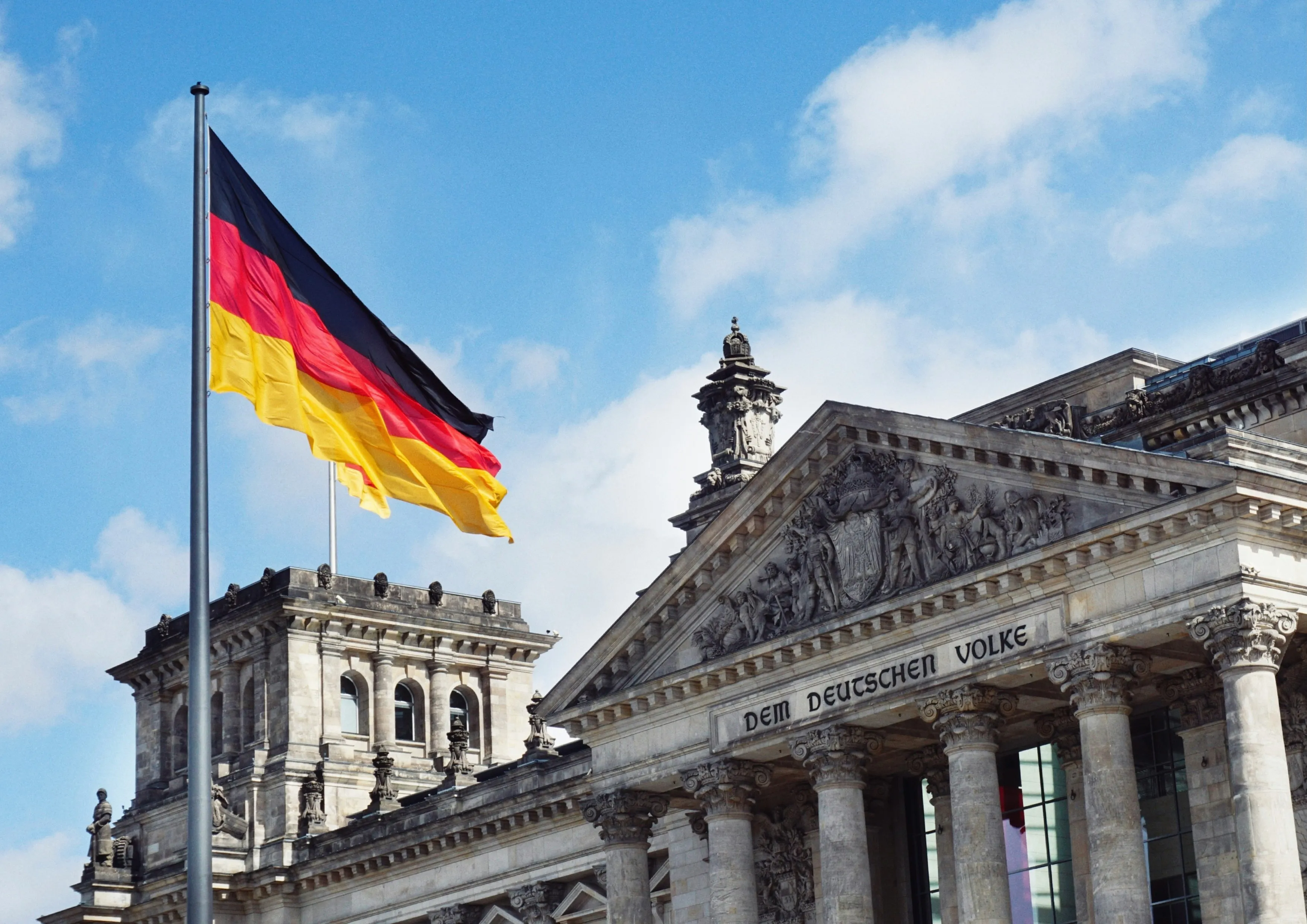 Германия может поддержать план США по конфискации доходов от российских активов