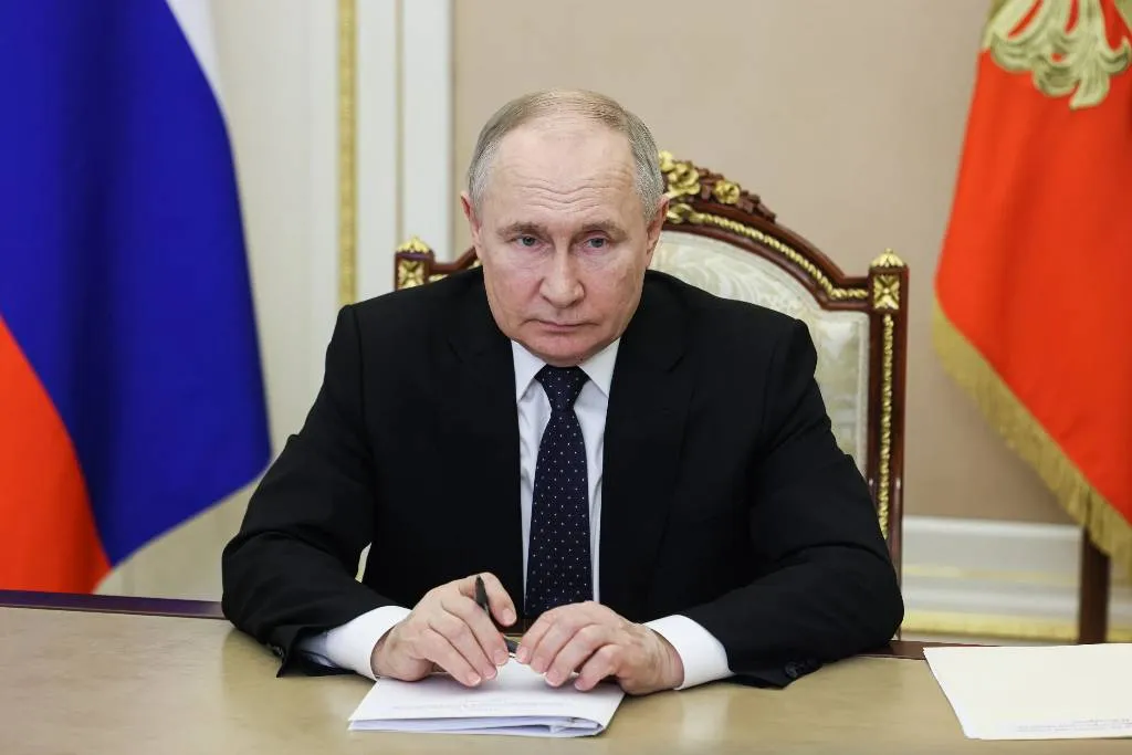 Путин: Безработица в России держится на уровне ниже трёх процентов