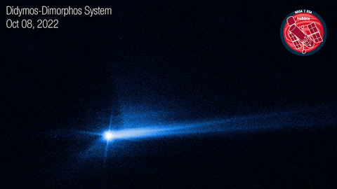 Астероид Диморф вскоре после эксперимента DART на снимках телескопа Hubble. Фото @ giphy.com