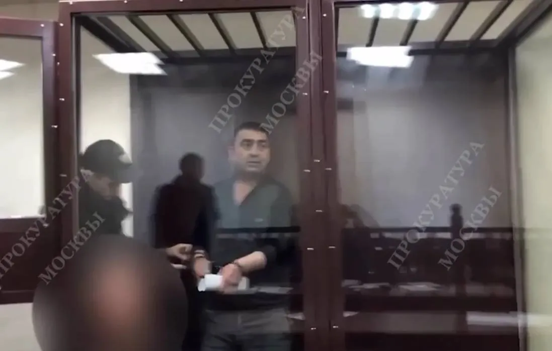 Суд продлил срок задержания отца и дяди убийцы байкера из Москвы