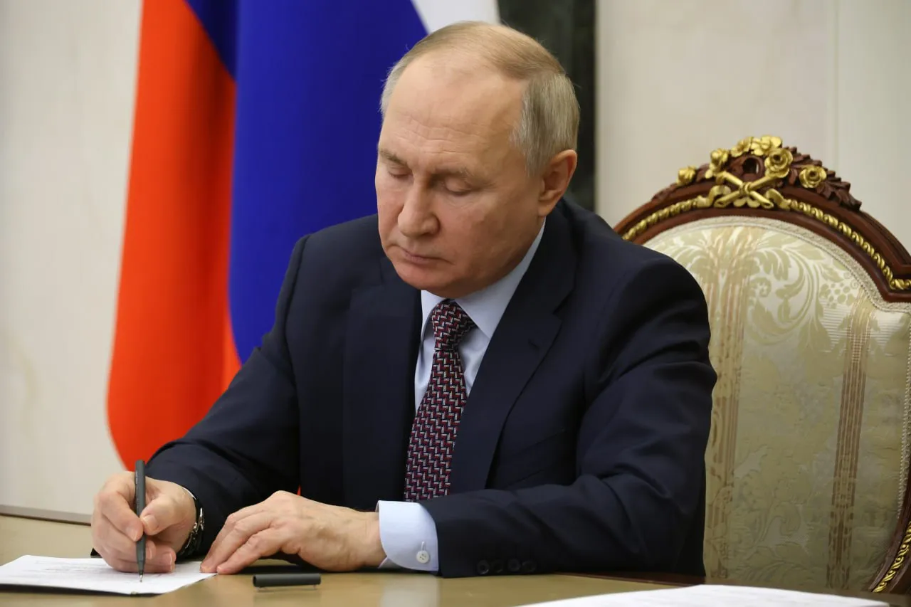 Путин подписал указ о преобразовании военных округов в управления
