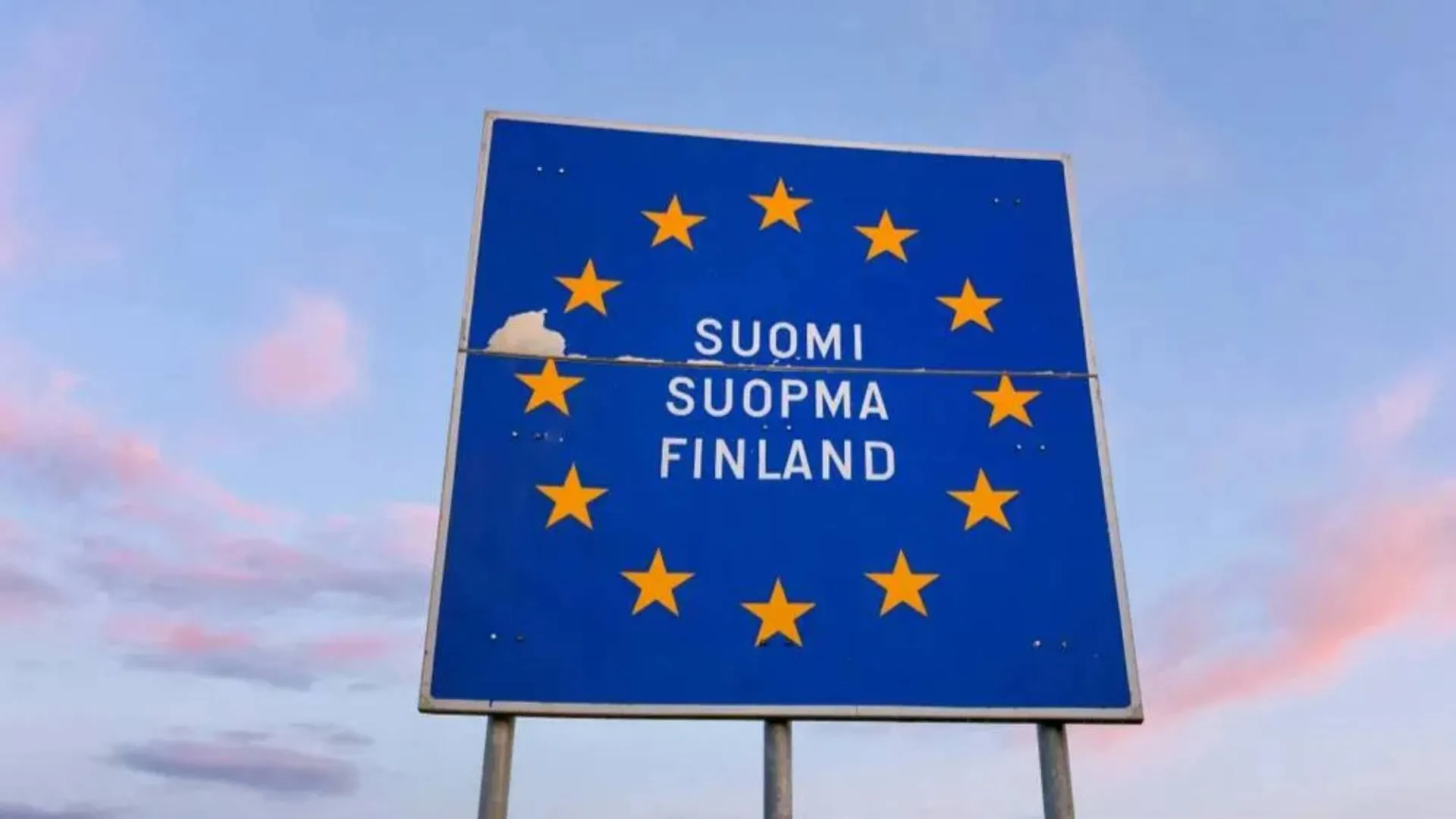 В Финляндии не будут убирать дорожные указатели с упоминанием Петербурга