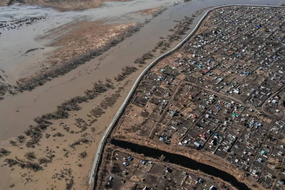Губернатор Тюменской области предупредил о приближающемся пике паводка в Ишиме