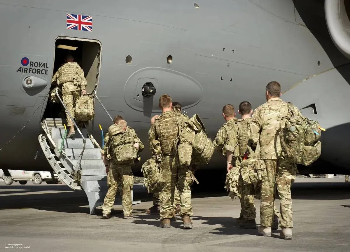 Великобритания переводит оборонку в "режим войны"