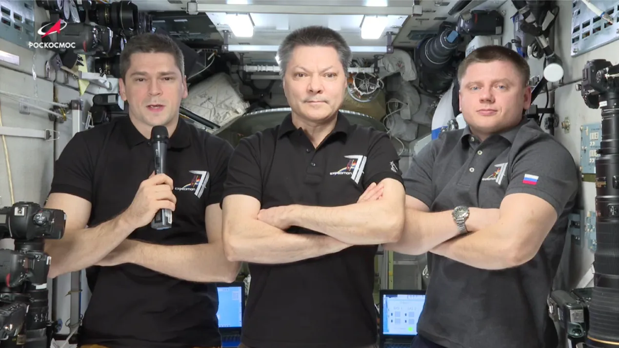 Российские космонавты поприветствовали участников Диктанта Победы с борта МКС