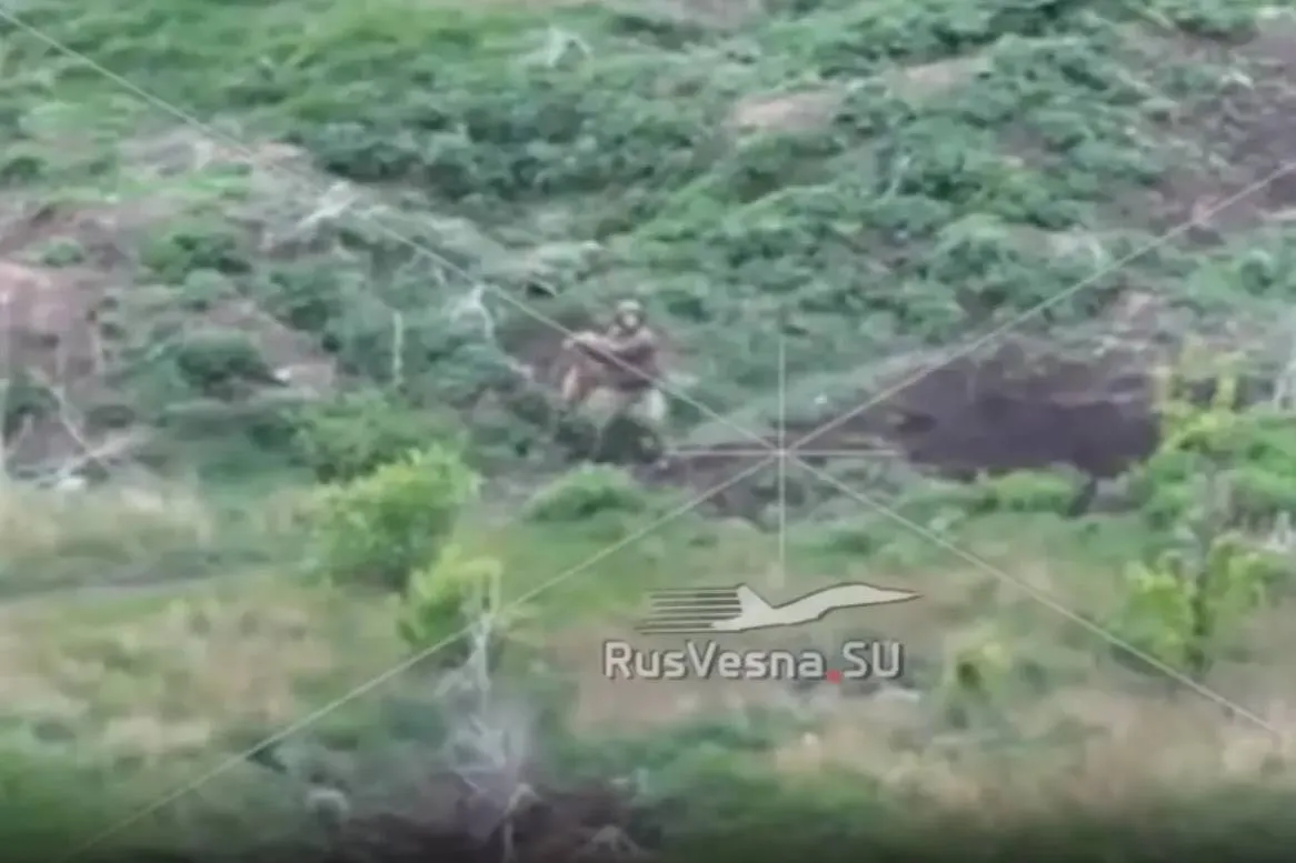 Устроил горячий приём: Российский боец отбился от дрона ВСУ вещмешком