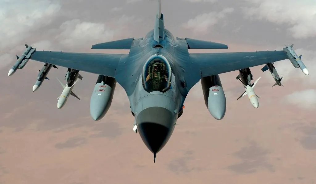 "У России высококлассная техника": В США предсказали печальную судьбу F-16 на Украине
