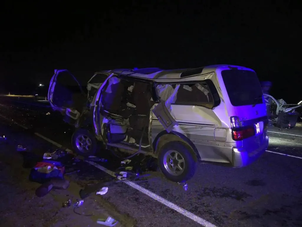 Пять человек погибли в жёстком столкновении двух машин на трассе в Кубани