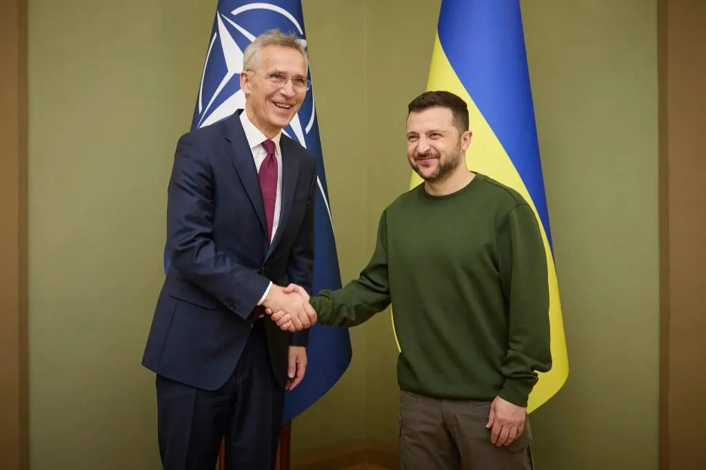 Столтенберг: Киев утратил доверие к НАТО из-за задержек поставок оружия