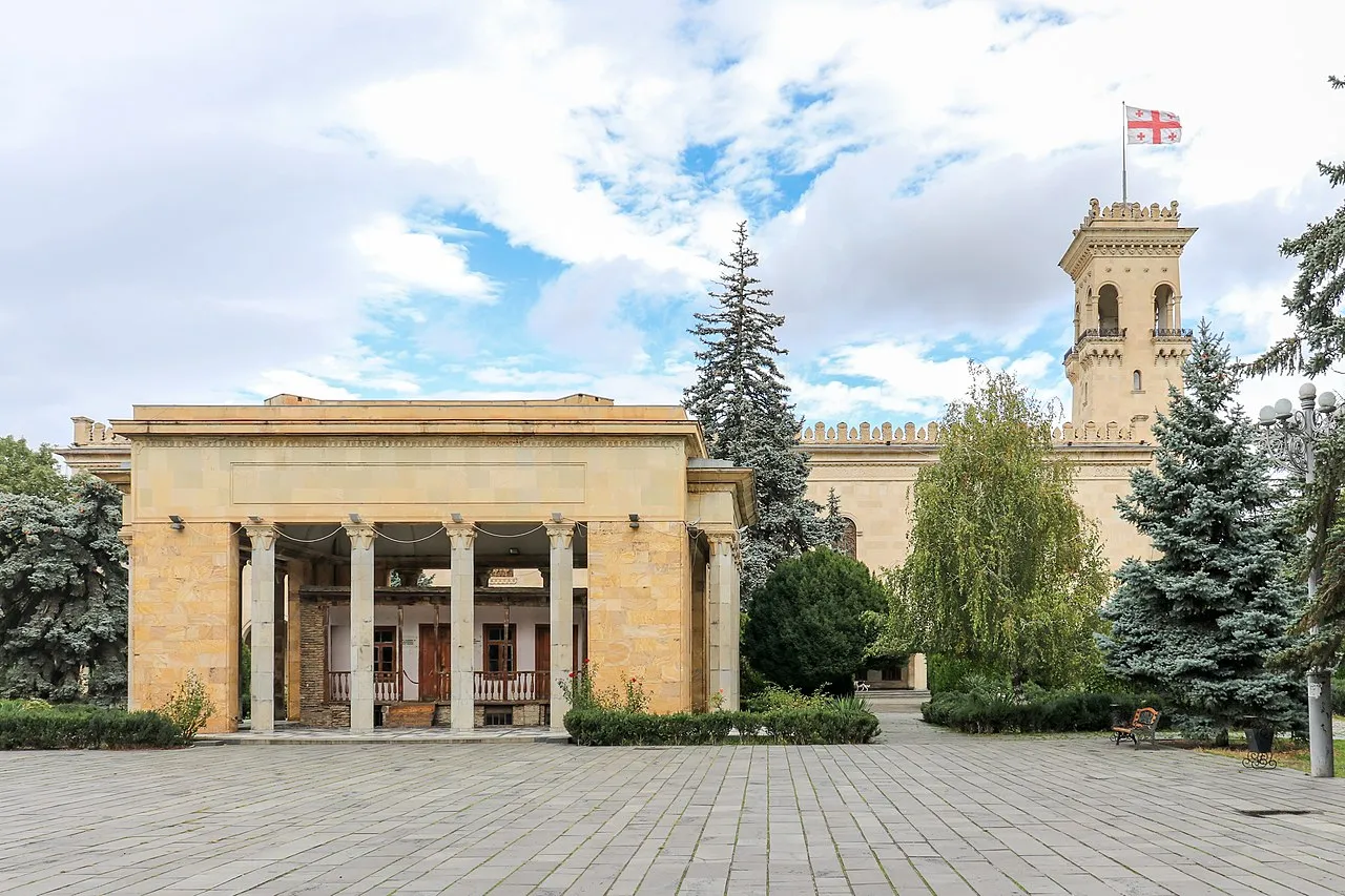Дом-музей Сталина в Грузии проверяют из-за сообщения о бомбе